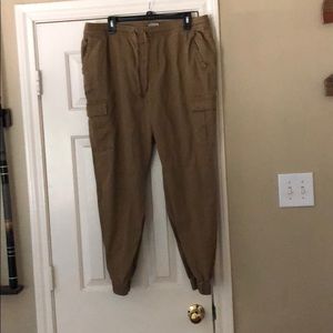 Urban pipeline khaki pants